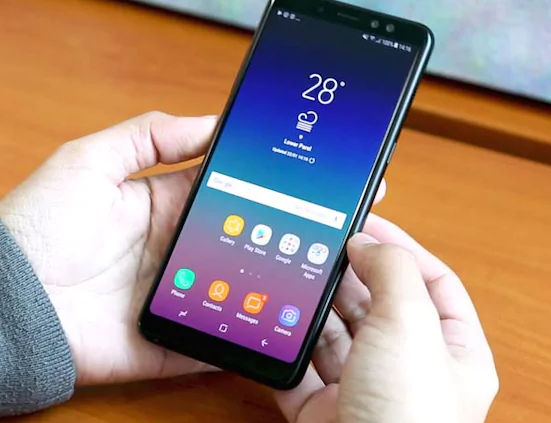 Lỗi Samsung A8 2018 không lên màn hình