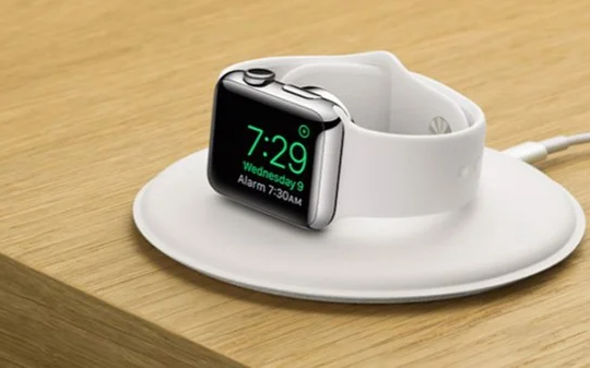 Apple Watch hư pin nên thay mới
