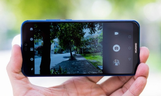Camera sau Huawei Nova 3e Camera sau Huawei Nova 3e