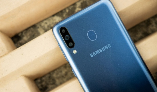 Camera sau Samsung M30 Camera sau Samsung M30
