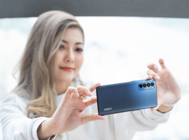 Thay camera trước Oppo Reno 4 Pro chất lượng Thay camera trước Oppo Reno 4 Pro chất lượng