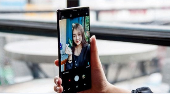 Camera trước Samsung Note 8 bị mờ là dấu hiệu hư hỏng của camera 