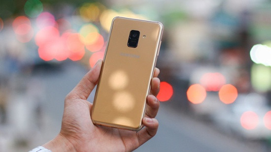 Mặt kính sau Samsung A8 Plus Mặt kính sau Samsung A8 Plus