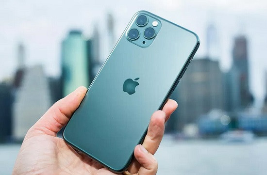 Thay mặt kính sau iPhone 11 Pro chất lượng cao Thay mặt kính sau iPhone 11 Pro chất lượng cao