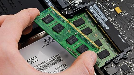 Thay RAM laptop tại FASTCARE Thay RAM laptop tại FASTCARE