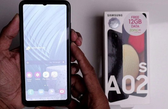 Màn hình Samsung A02s bị mờ đọc không rõ nội dung Màn hình Samsung A02s bị mờ đọc không rõ nội dung