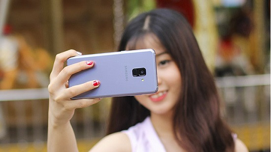 Thay camera sau Samsung A8 2018 chất lượng cao Thay camera sau Samsung A8 2018 chất lượng cao