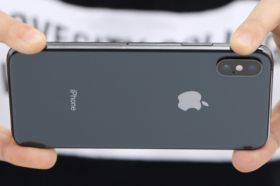 Nắp lưng iPhone Xs Nắp lưng iPhone Xs