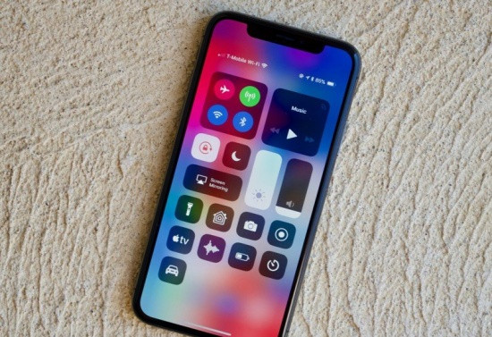 Cách bật Trung tâm kiểm soát trên iPhone 11