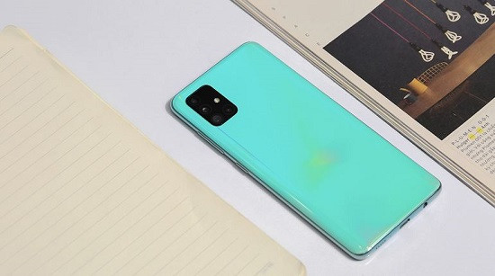 Thay nắp lưng Samsung A51 uy tín giá rẻ Thay nắp lưng Samsung A51 uy tín giá rẻ