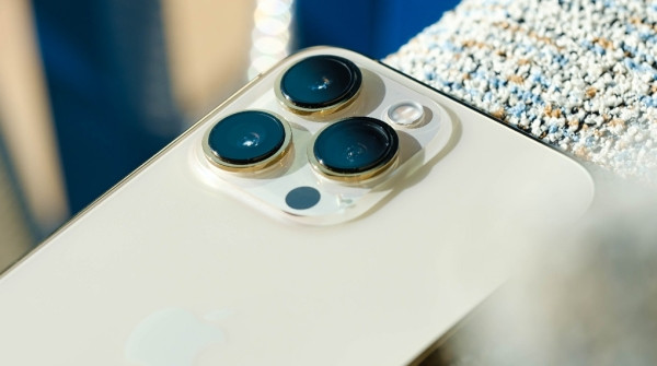 Camera sau iPhone 13 Pro Camera sau iPhone 13 Pro