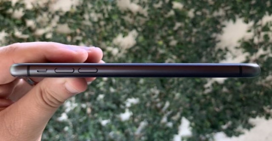 Nút volume iPhone 11 Nút volume iPhone 11