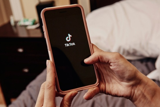 Đăng video TikTok lên Facebook bị mờ Đăng video TikTok lên Facebook bị mờ