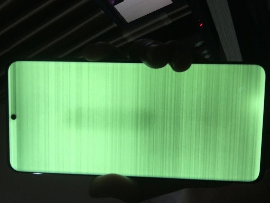 Samsung S20 bị lỗi màn hình xanh