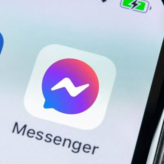 Tại sao Messenger trên iPhone bị đơ