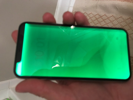 iPhone X bị lỗi màn hình xanh