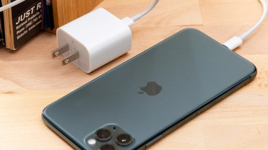 iPhone 15 có dùng được cáp sạc USB-C của Samsung, Huawei không?