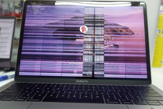 Macbook bị sọc màn hình