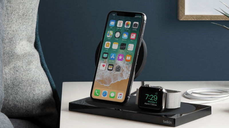 Sạc iPhone 13 ở nơi thoáng mát Sạc iPhone 13 ở nơi thoáng mát