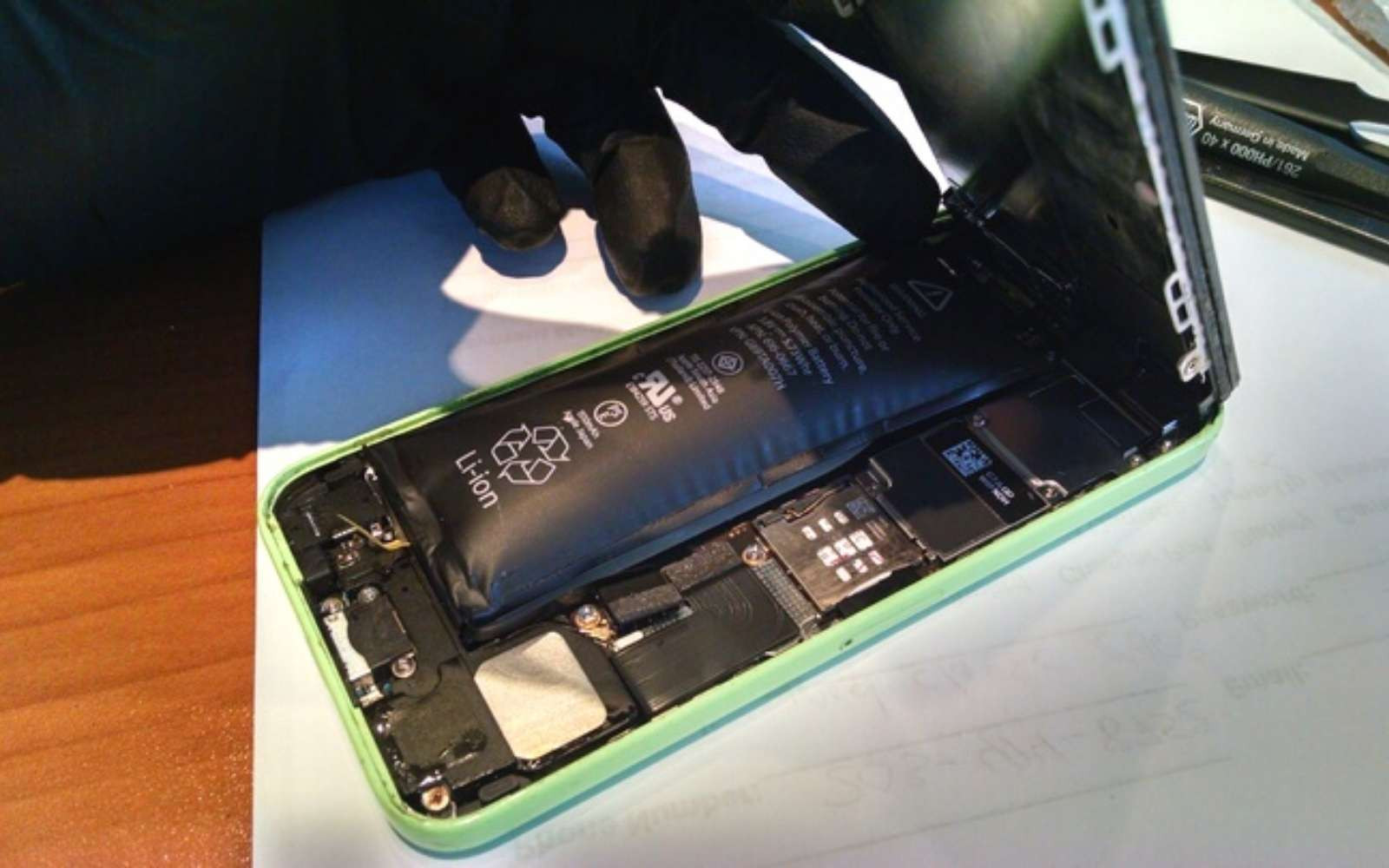 Dấu hiệu iPhone bị chai pin