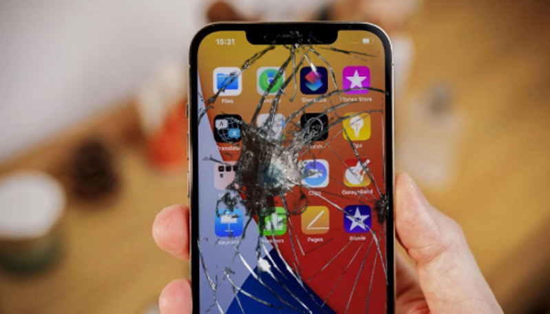 iPhone 11 Pro Max bị vỡ màn hình