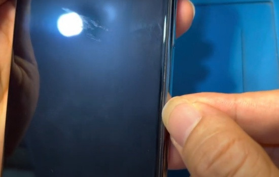 Cách nhận biết iPhone 11 Pro Max bị ép kính