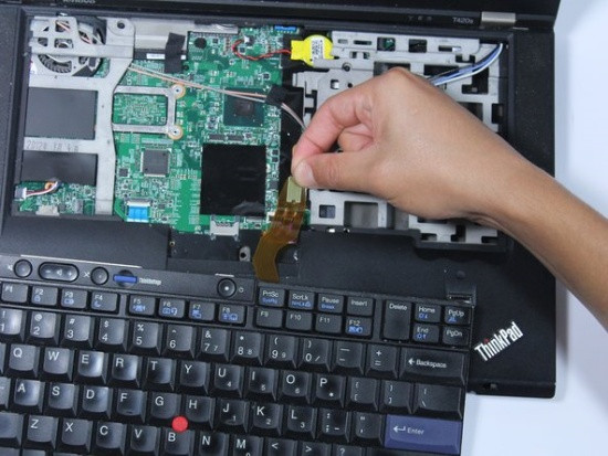 Thay bàn phím laptop Lenovo ThinkPad