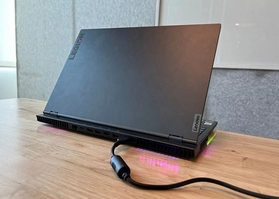 Dấu hiệu laptop Lenovo Legion chai pin