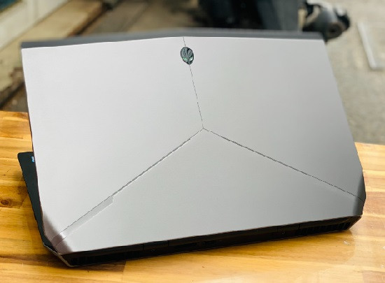 Thay màn hình Laptop Dell Alienware 17 R3