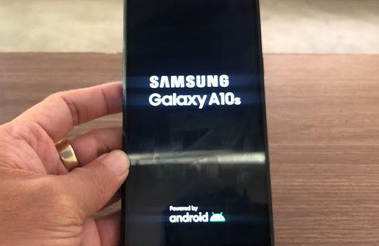 Khởi động lại Samsung A10s