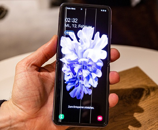 Màn hình Samsung A10s bị hư hỏng nặng Màn hình Samsung A10s bị hư hỏng nặng