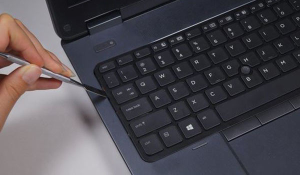 thay bàn phím laptop Dell Inspiron 3558