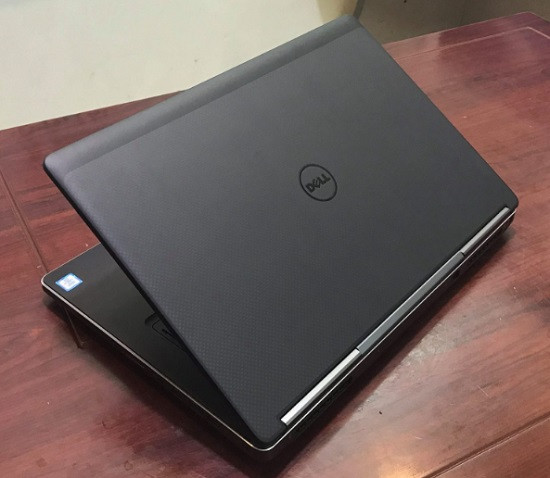Thay pin Laptop Dell Precision 7710