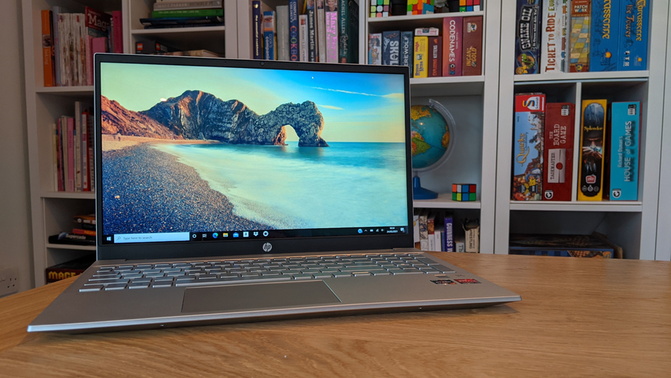 Cách bảo vệ bàn phím laptop HP Pavilion 15 trước và sau khi thay