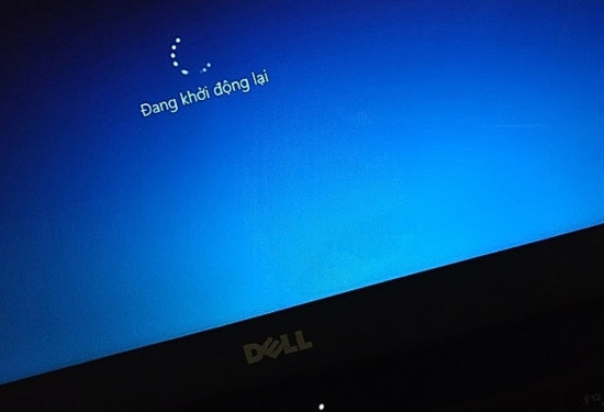 Khởi động lại laptop Khởi động lại laptop