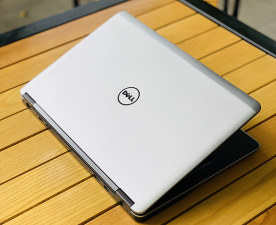 Nguyên nhân dẫn đến màn hình laptop Dell Latitude E7440 bị hư