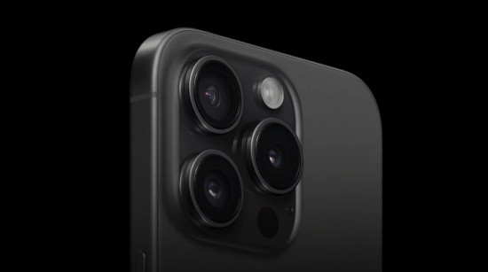 Thay camera sau iPhone 15 Pro