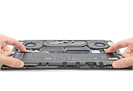 Thay pin laptop Dell XPS 15 9520 Thay pin laptop Dell XPS 15 9520