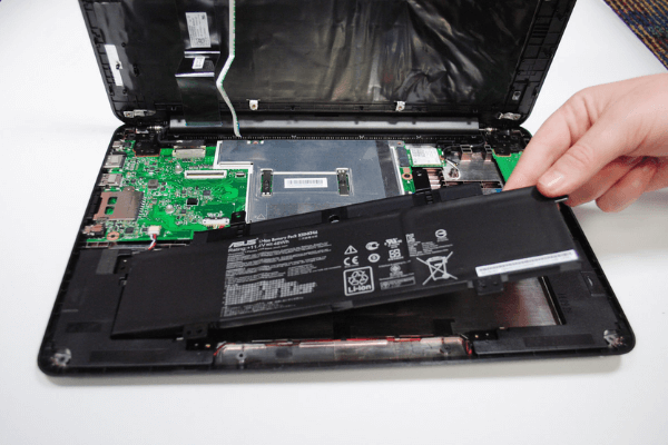 Dấu hiệu cần thay pin laptop HP Omen 17 Dấu hiệu cần thay pin laptop HP Omen 17