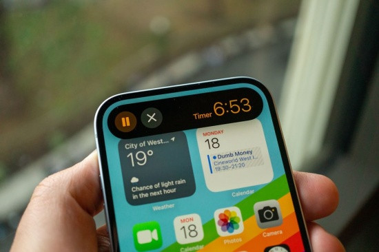 Thay loa trong iPhone 15