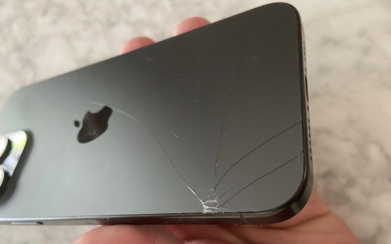 Thay mặt kính lưng iPhone 15 Pro Max Thay mặt kính lưng iPhone 15 Pro Max