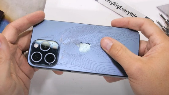 Thay nắp lưng iPhone 15 Pro Max Thay nắp lưng iPhone 15 Pro Max