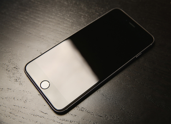 Khắc phục lỗi iPhone 6/6s bị đen màn hình 100% - Fastcare