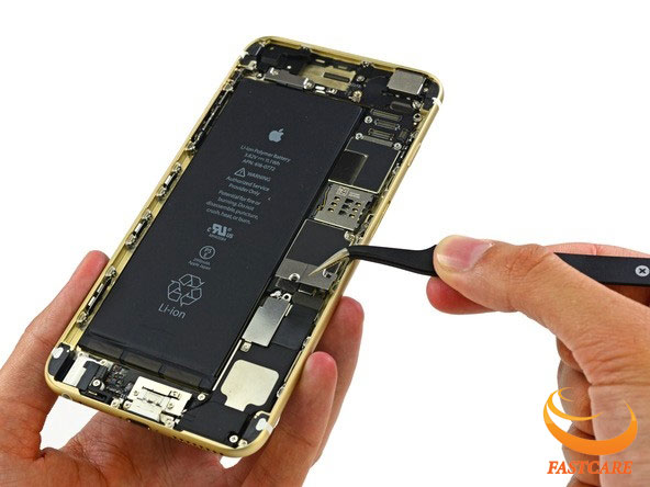 khac-phuc-loi-iphone-6-plus-bi-nong-may