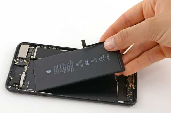 Thay Pin iPhone 7 chất lượng tại Fastcare