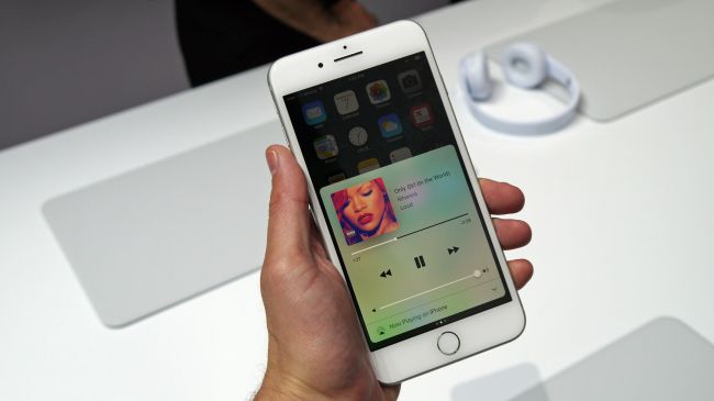 Loa ngoài iPhone 7 Plus bị hư hỏng có thể khiến bạn không thể nghe nhạc Thay loa ngoài iPhone 7 Plus