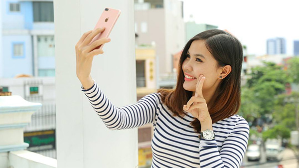 iPhone 6 Plus lỗi camera trước khiến bạn không thể selfie