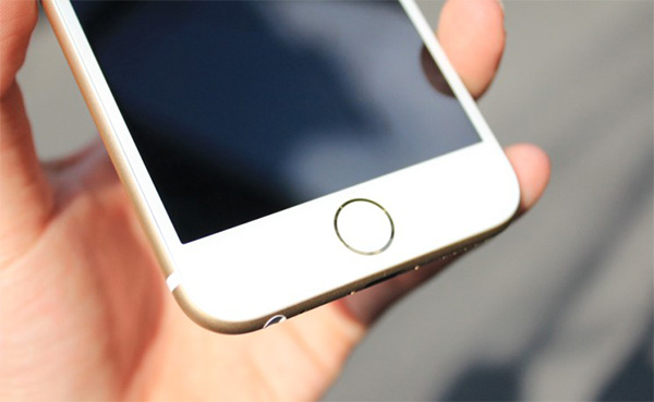 iPhone 6S Plus gặp phải tình trạng đen màn hình