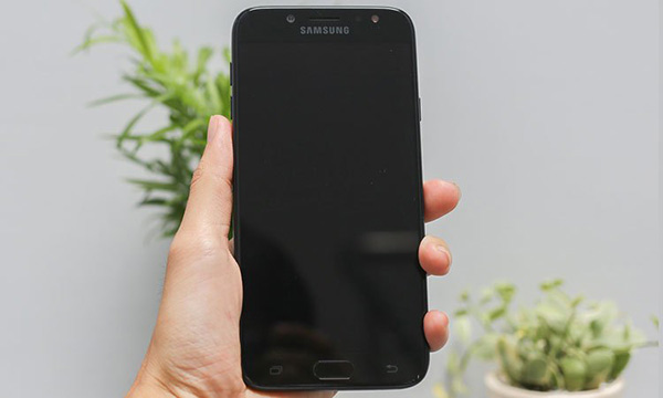 Samsung J7 Pro tự nhiên tắt nguồn khắc phục thế nào?
