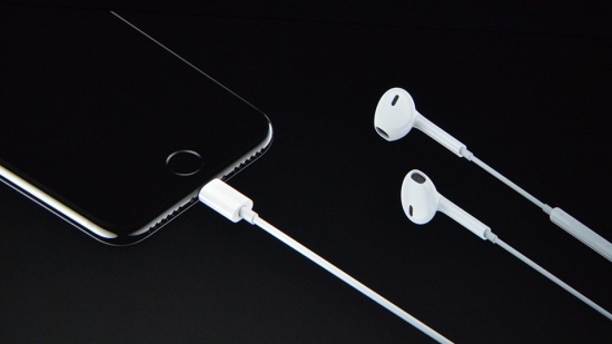 iPhone 7 khong nhan tai nghe